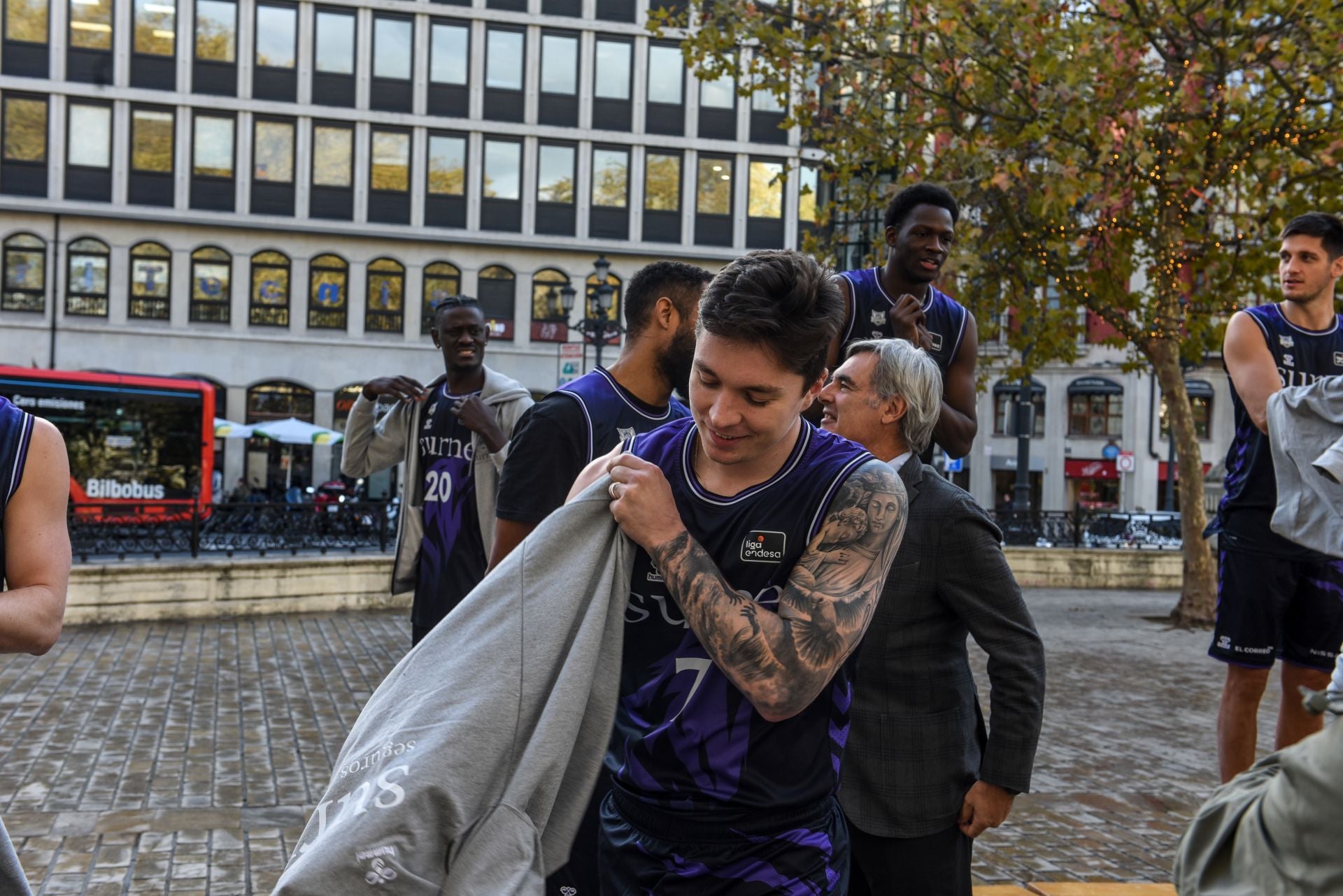 Las imágenes de la presentación del Surne Bilbao