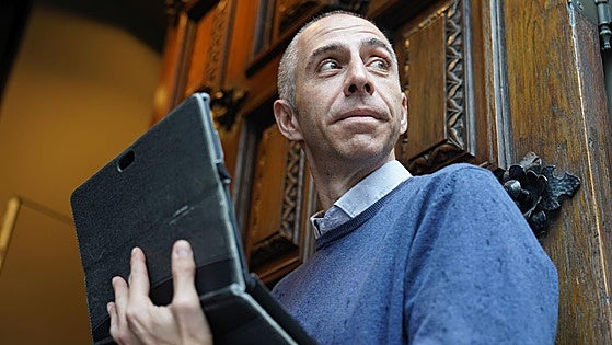 El genio vizcaíno de la IA: «Una sola fotografía manipulada puede destrozar una vida»