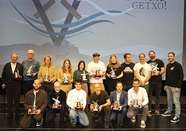 Todos los homenajeados se subieron al escenario al finalizar la gala.