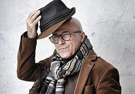 Kepa Murua ha publicado 'Ella lee'.