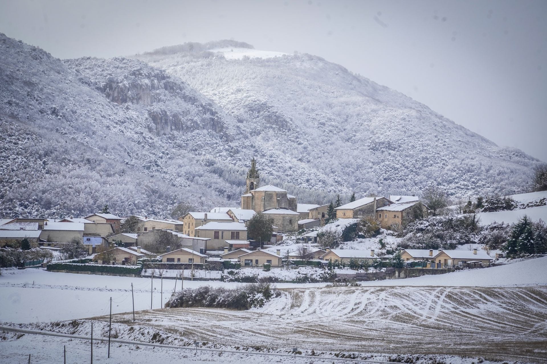 Las imágenes de un día de nieve en Álava