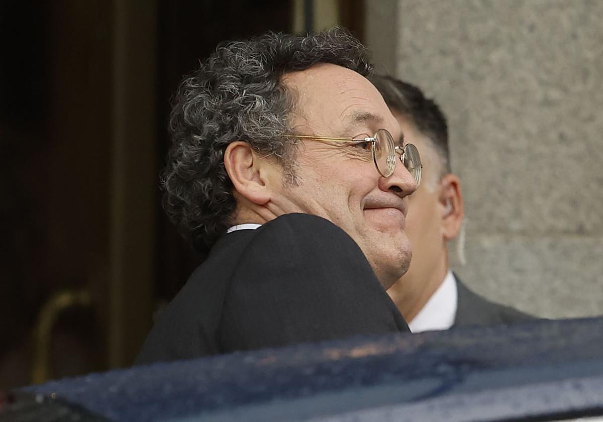 Condena al fiscal, castigo al presidente