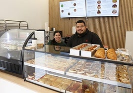 Patxes, el rey del cruasán, abre en Bilbao un templo dedicado al 'cinnamon roll'