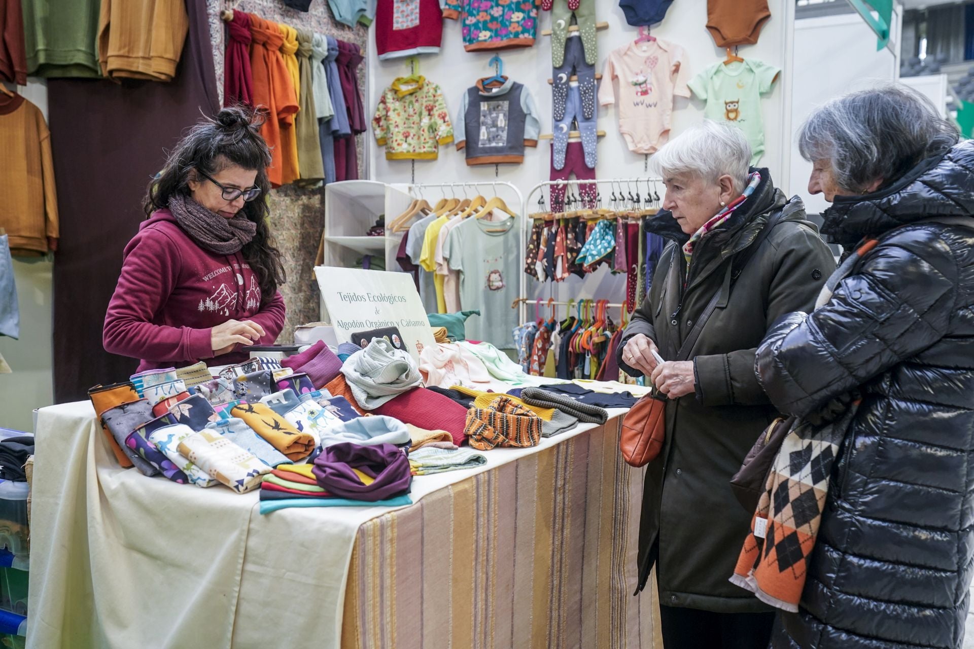 La décima edición de la feria Bioaraba llena el Iradier Arena de productos ecológicos