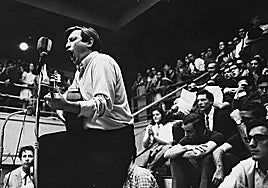 Concierto de Raimon en la Facultad de Economía de la Complutense en mayo de 1968