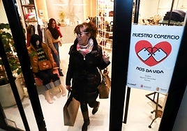 La campaña es visible en numerosos establecimientos de la ciudad.