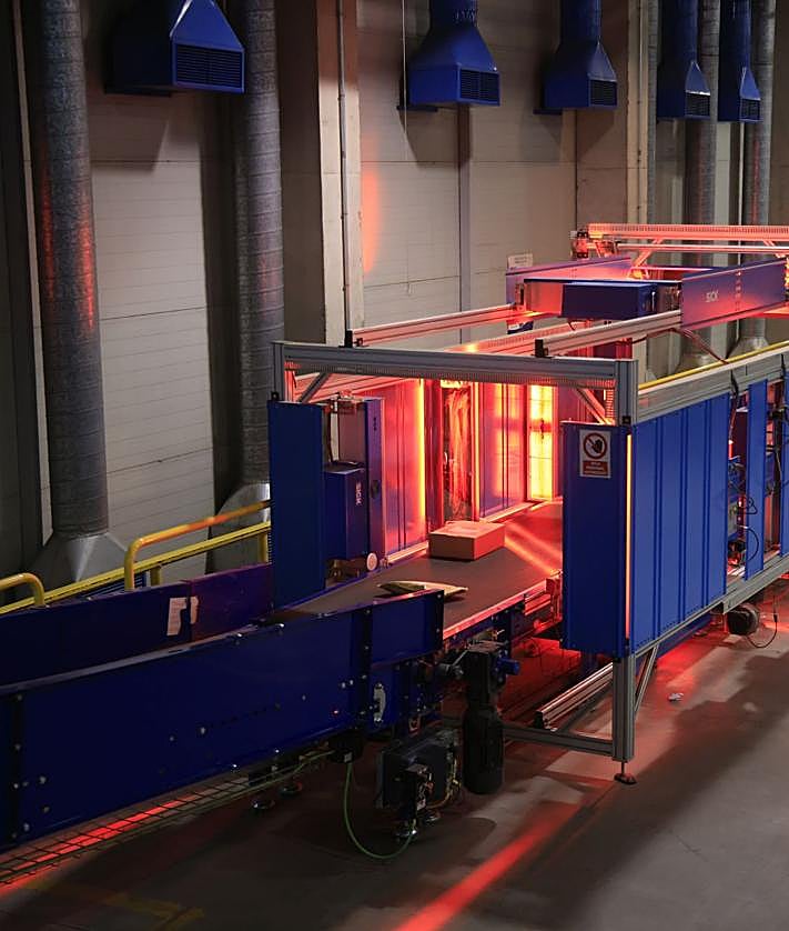 Imagen secundaria 2 - Dos momentos del proceso y detalle del escáner de la SCP. 