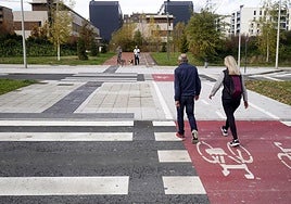 Según los residentes de Goikolarra la carretera A-2124 «es uno de los paseos más transitados».