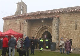 La ermita de La Nave vive su día grande con la celebración de San Antón.
