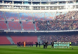 Panorámica del Camp Nou en el partido entre el Barcelona y el Athletic.