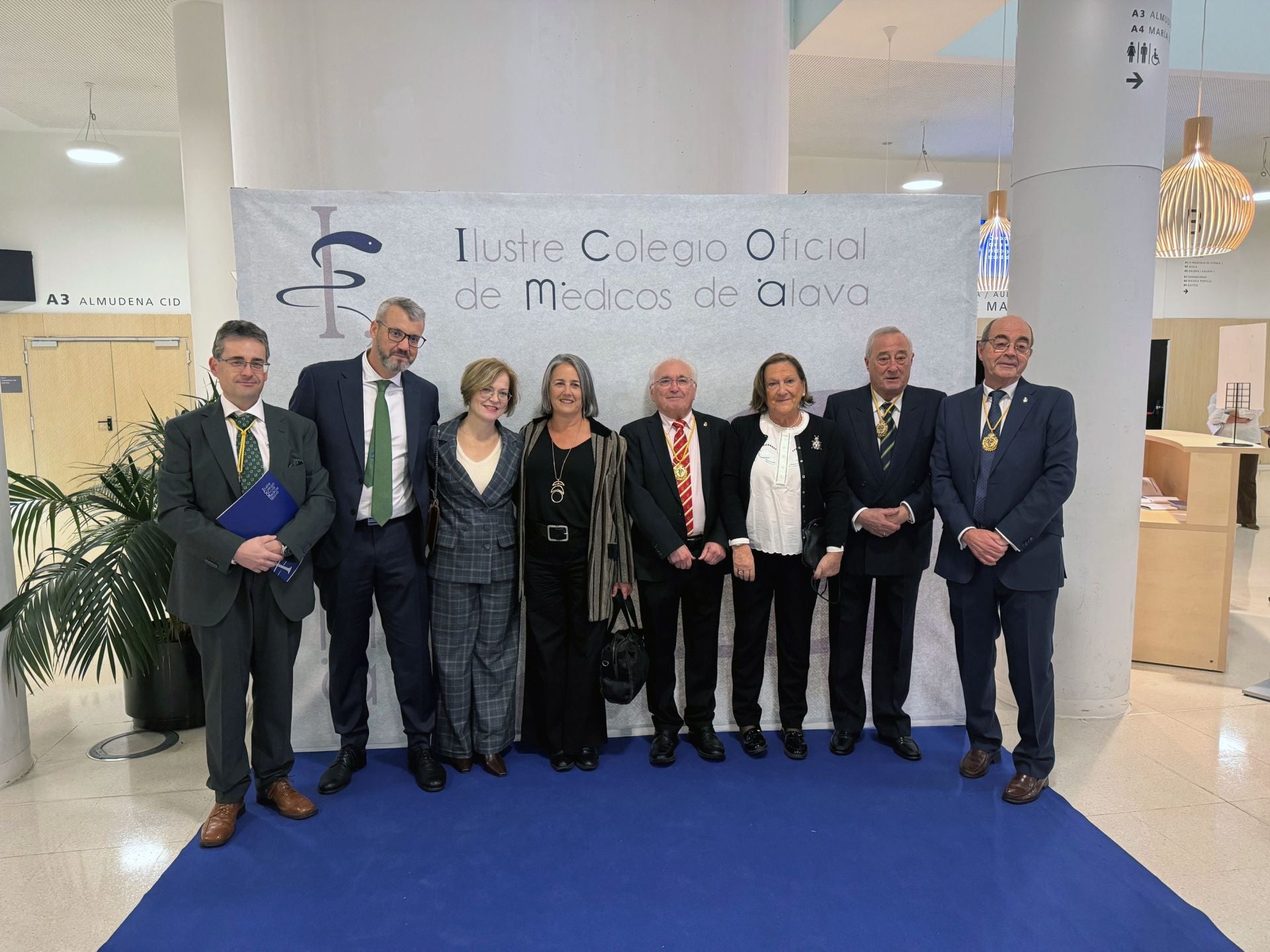 Detrás de las batas blancas