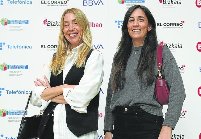 Mercedes Gallego y Carmen Botella.