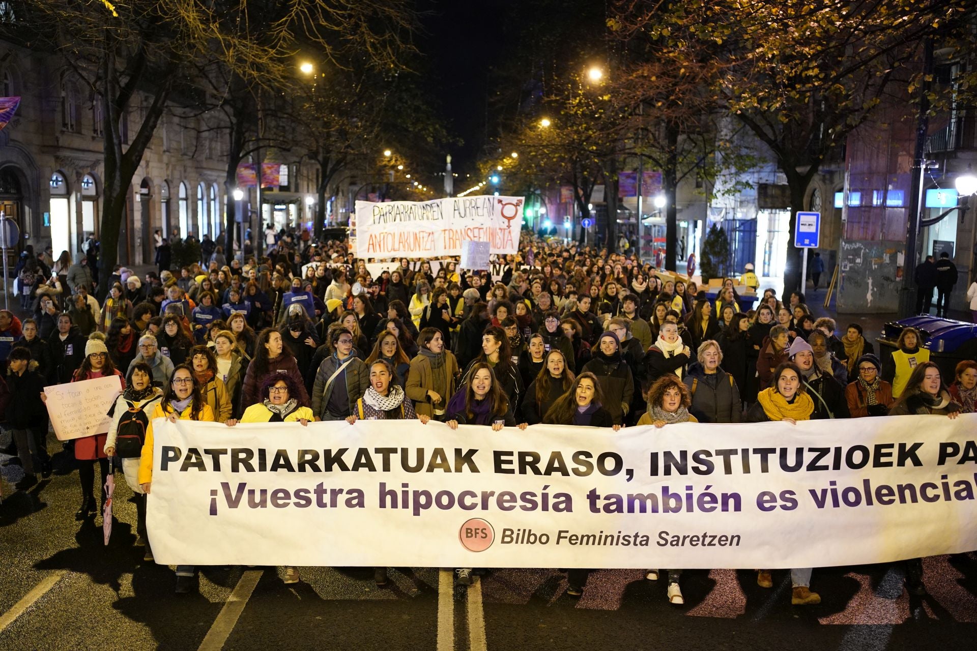 Miles de personas claman en Bilbao contra la violencia machista