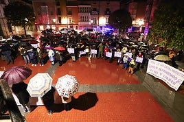 Una marea morada recorrió el centro de la ciudad.