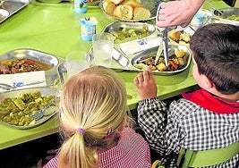 Un segundo colegio vizcaíno detecta un gusano en el menú escolar