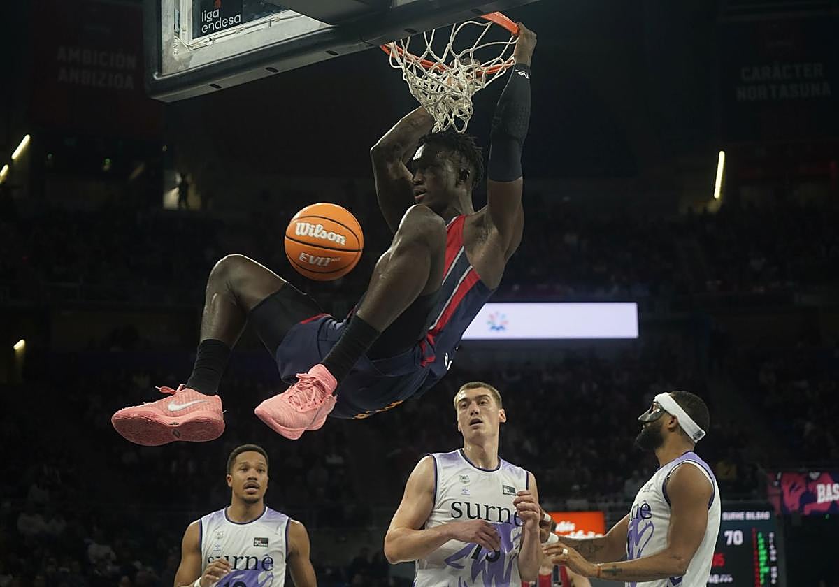 El Baskonia se impuso con autoridad al Bilbao Basket en ACB.