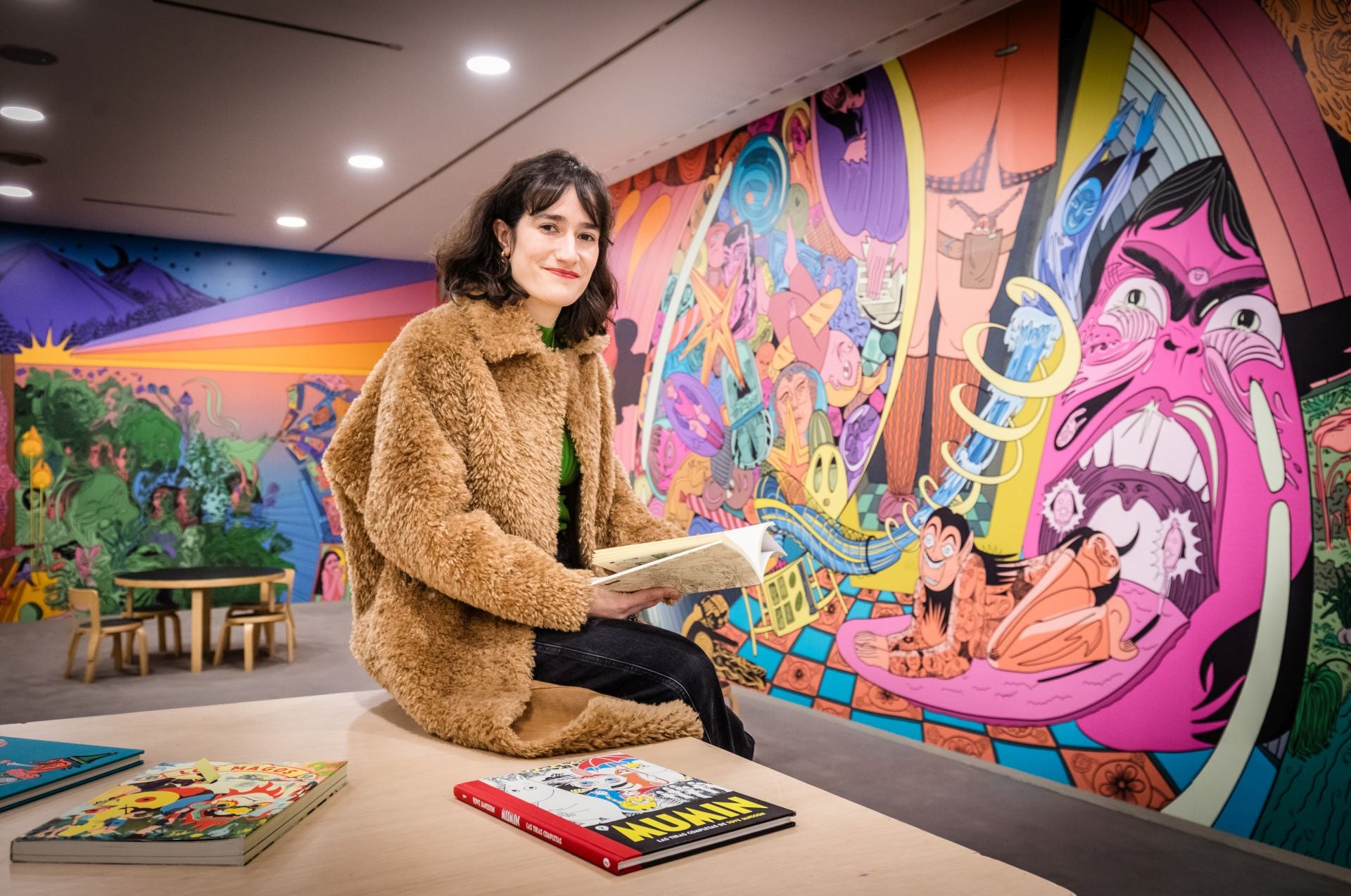 Los detalles del mural de la ilustradora Raisa Álava en Artium