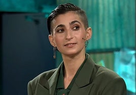 Alba Flores acude «de resaca» a 'La Revuelta'