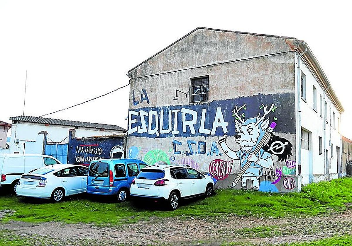 Edificio donde tiene su sede La Esquirla.