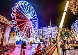 Así se ve Vitoria desde la noria navideña de la Virgen Blanca