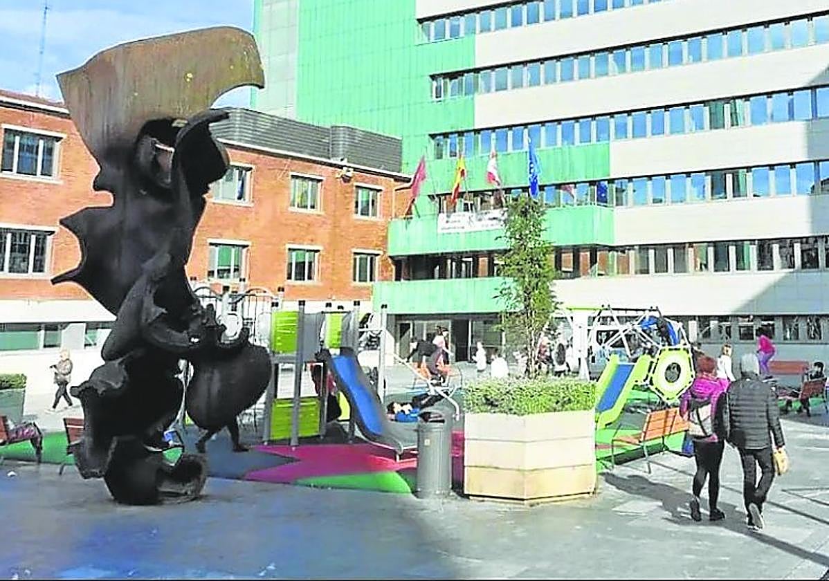 El equipo de gobierno admite «dificultades» para cubrir ciertos puestos.