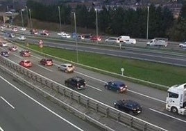 Retenciones en el corredor del Txorierri tras un accidente entre dos vehículos