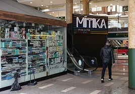 Acceso a la extinta discoteca Mítika.