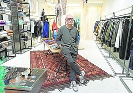 Josema Hernández ha aprovechado el traslado de Nu Man a otra zona para captar a turistas y a los clientes locales.