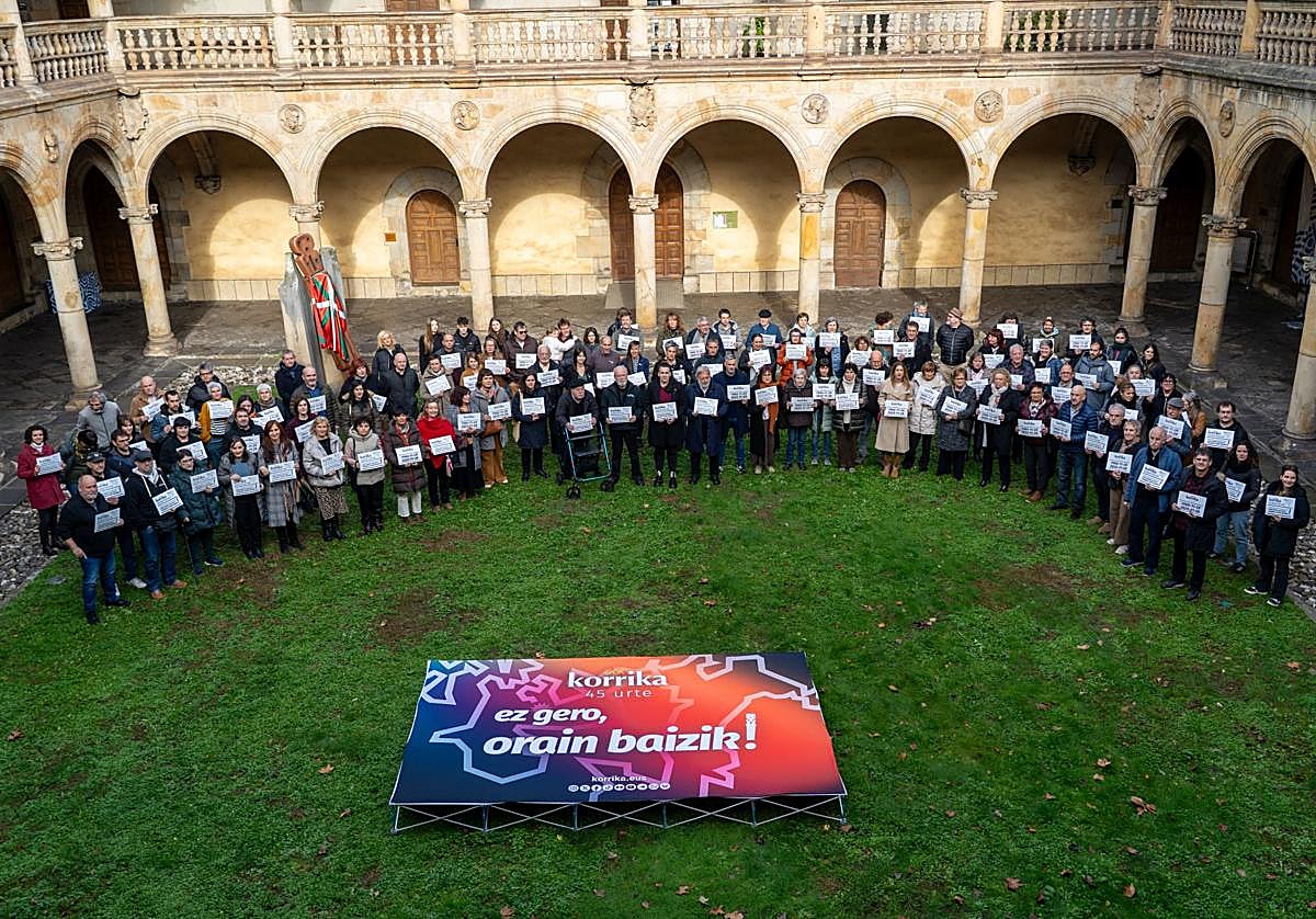 Imagen principal - Ekitaldiaren irudi batzuk.