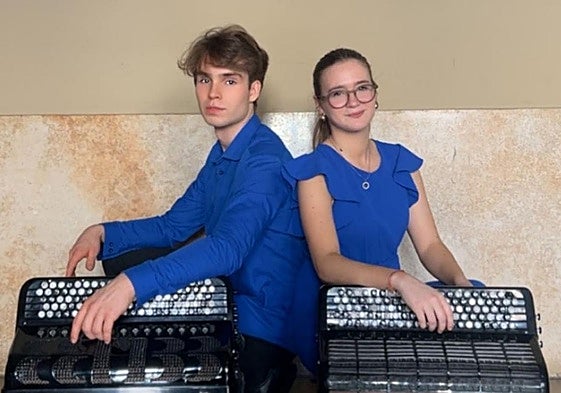 El joven dúo de acordeonistas Berisa.
