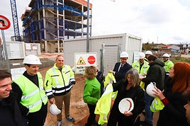 La administración también dará opción a compra.