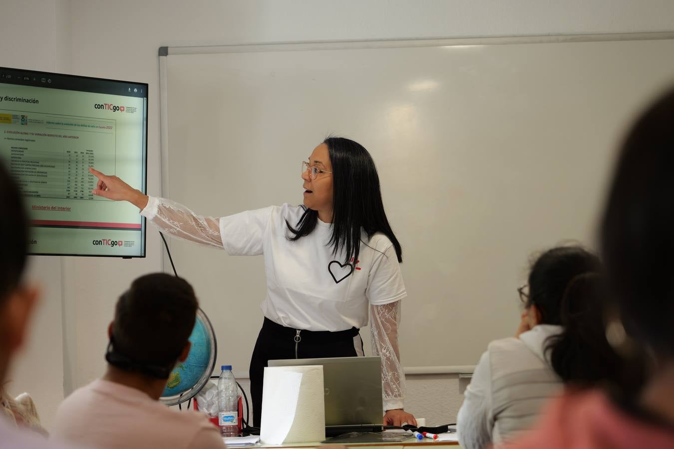 Más de 200 cibervoluntarios trabajan en Euskadi.
