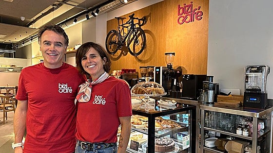 Virginia Berasategi abre en Bilbao la primera cafetería para ciclistas: comida sana, buen rollo y... alquiler de bicis