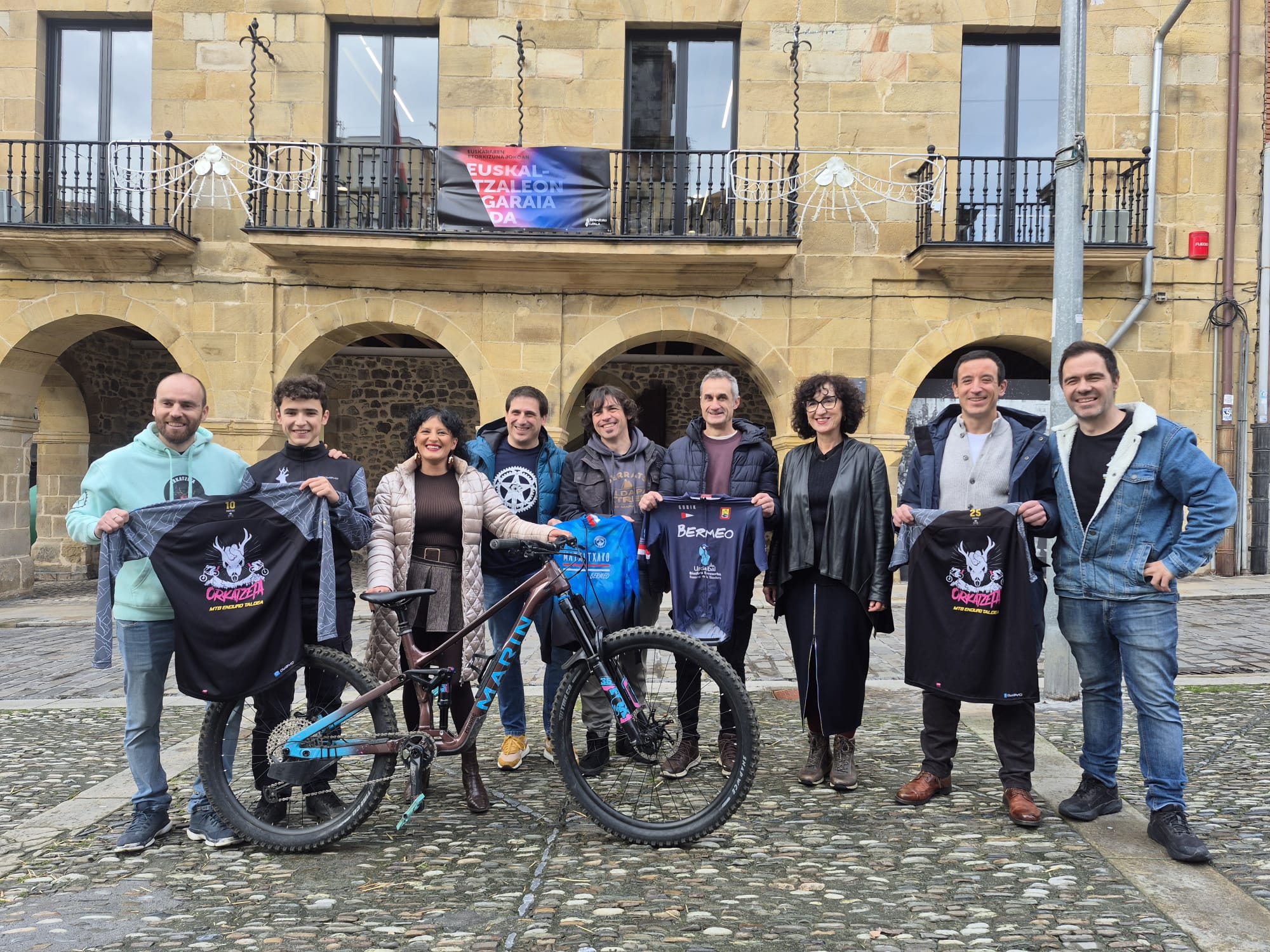 Las agrupaciones ciclistas de Bermeo han celebrado hoy viernes la puesta en marcha del proyecto para la creación de un 'Bike Park' en el municipio.
