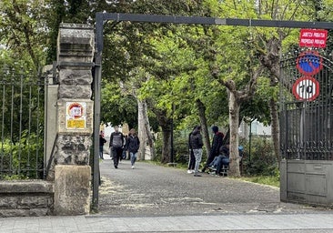 Acceso principal al centro foral Bideberria.