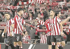 El Athletic necesita reaccionar hoy ante el Atlético, meter a la grada en el partido y hacerse con un triunfo que reforzaría el ánimo de la plantilla.