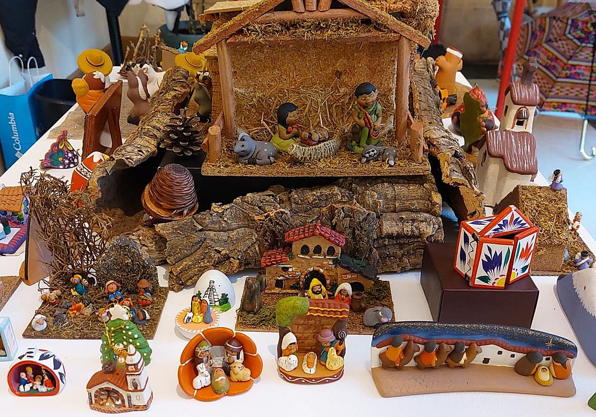 Cientos de belenes en miniatura