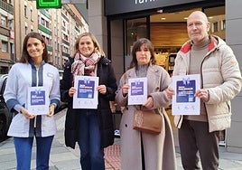Laura Soto, comerciante; la alcaldesa, Amaia del Campo; Ana Medina, de Sanbi Dendak, e Ibon Ayastuy, de ACE.