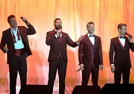 David Miller, Steven LaBrie, Sébastien Izambard y Urs Bühler.