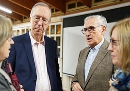 Basaguren y Jáuregui, momentos antes de iniciar el coloquio.