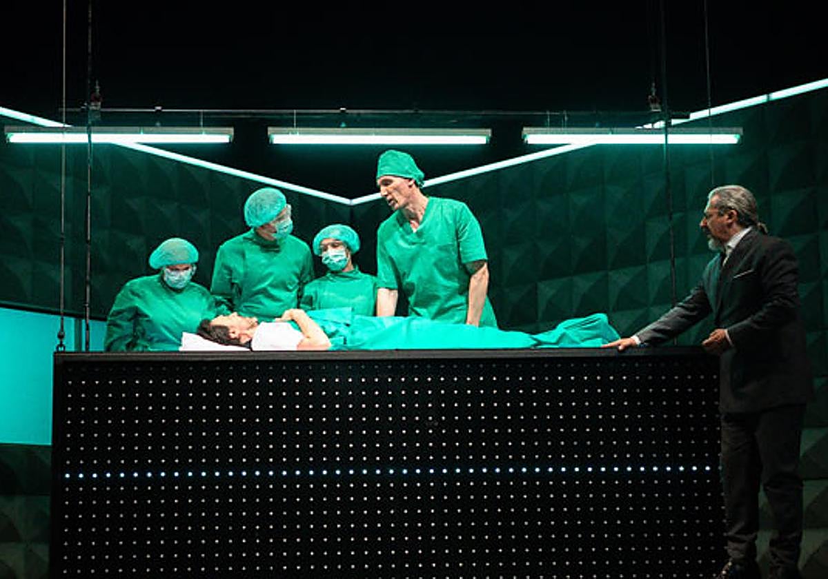 Una escena de 'La Petética', escrita y dirigida por Miguel del Arco.