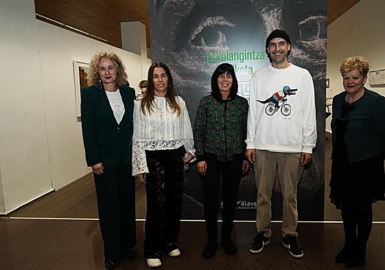 Cristina González, Uxua García Antoñana, Leire García López de Munain, Unai Beltrán de Lubiano y Ana del Val.