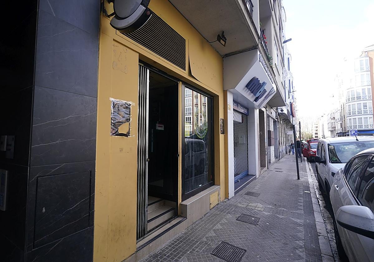 Puerta del local en donde se originó el altercado.