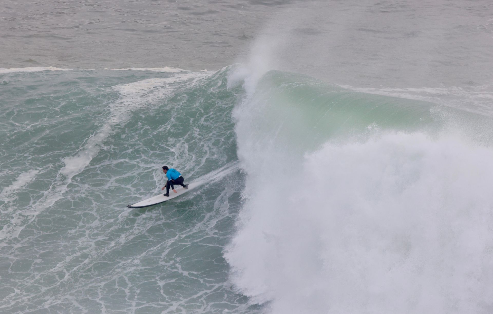 Getxo vibra con el campeonato de olas grandes
