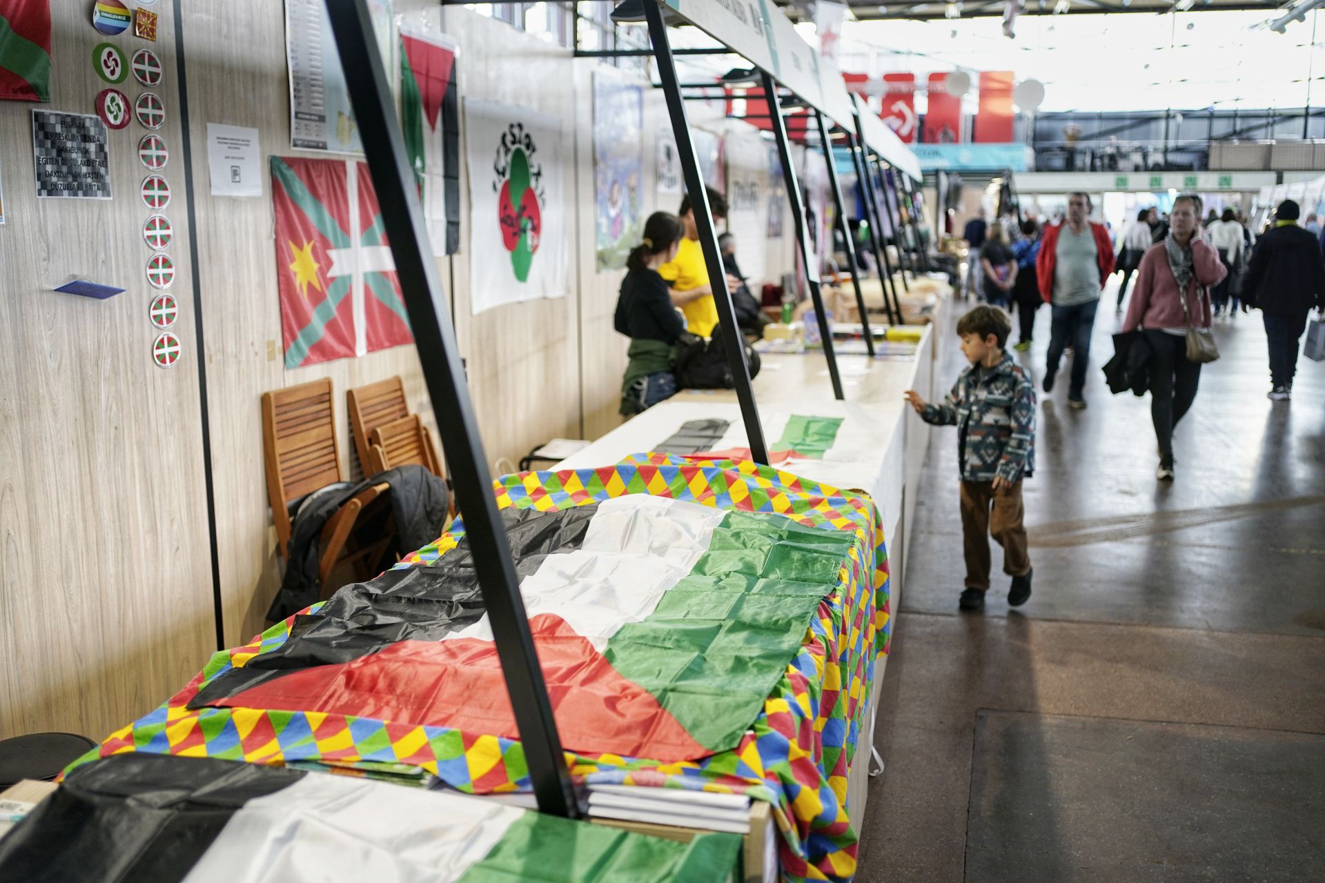 El parón en la Azoka de Durango, en imágenes