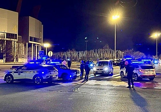 Despliegue policial alrededor dle Buesa Arena de este sábado.