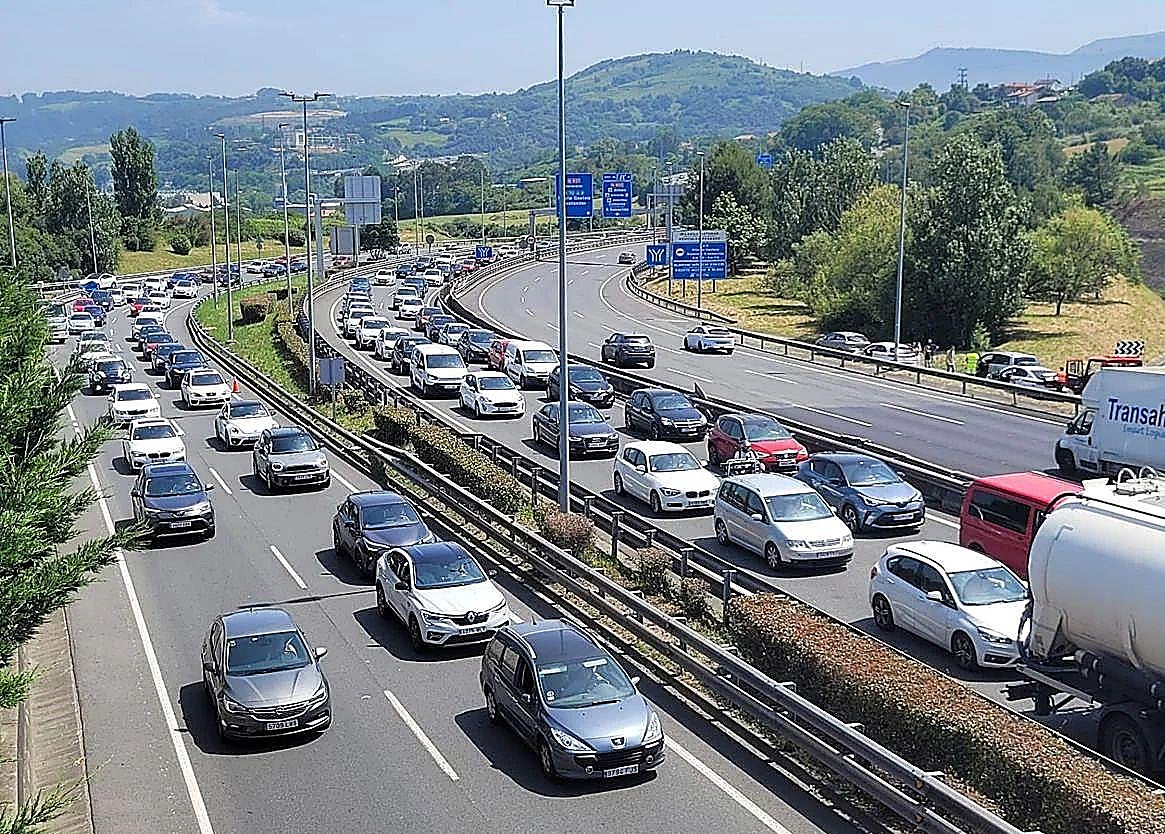Consulta la densidad media del tráfico en las 18 principales carreteras vizcaínas