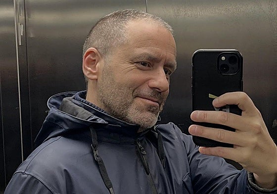 Borja Sémper reaparece en redes tras cuatro meses de tratamiento contra el cáncer: «Empieza a salir pelo»