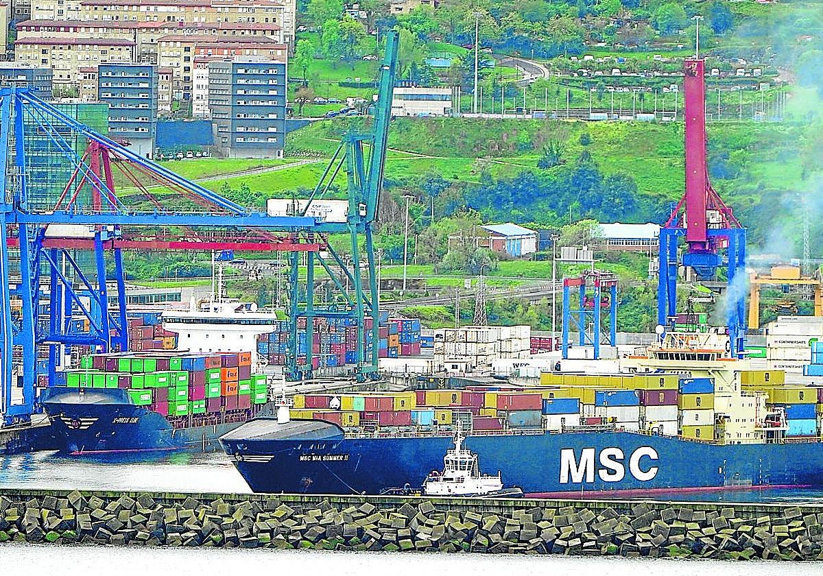 El tráfico del Puerto de Bilbao se ha reducido como consecuencia de los aranceles.
