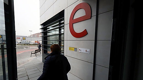El SEPE retirará el subsidio de mayores de 52 años a los parados que rechacen un trabajo